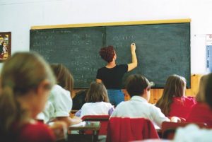 Psicologo scolastico per studenti, genitori e docenti: in Puglia è realtà